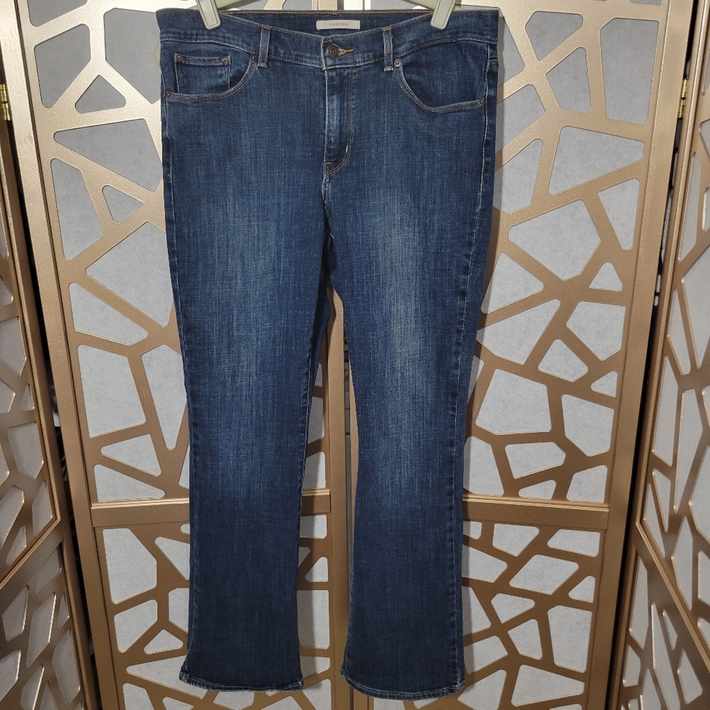 NWOT LEVI'S Classic Boot Cut Jeans